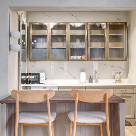 Gris Apartament *
